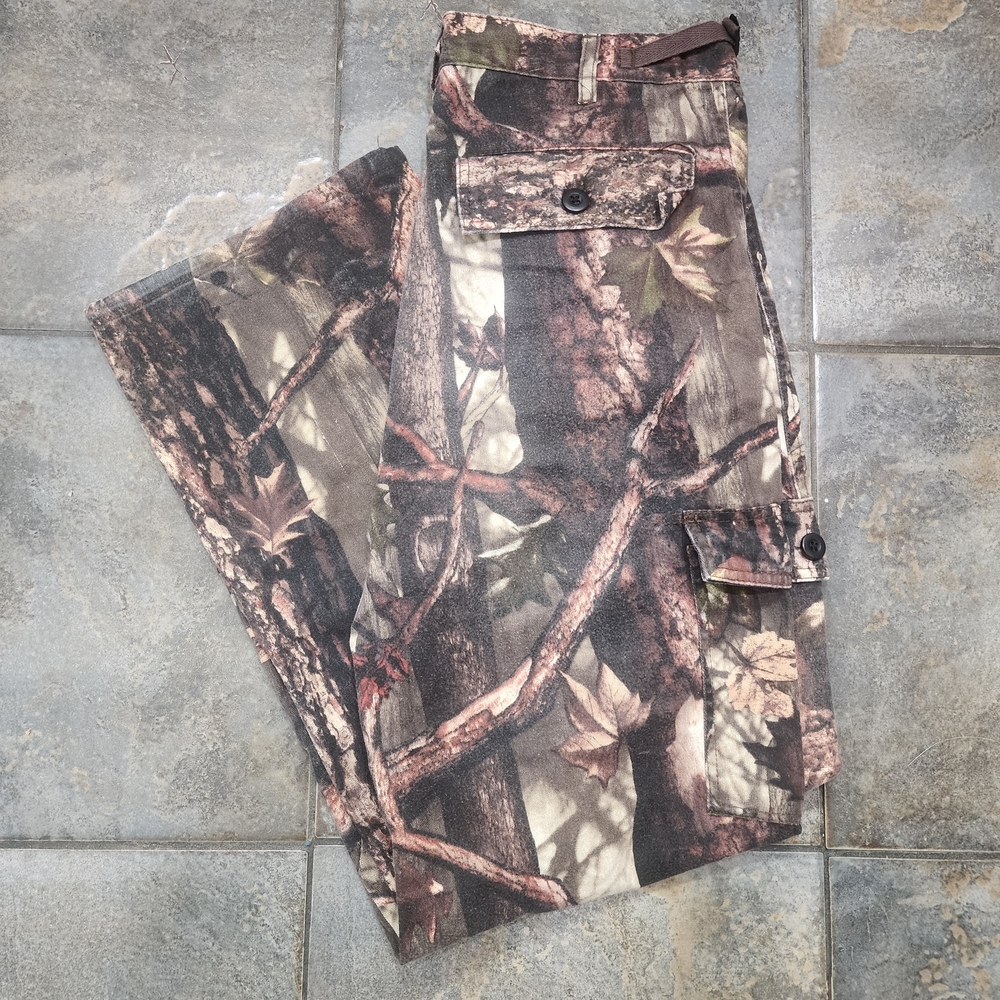 Vintage Y2K Master Sportsman Men's Medium 32-34 Baggy Camoflauge Cargo Pants